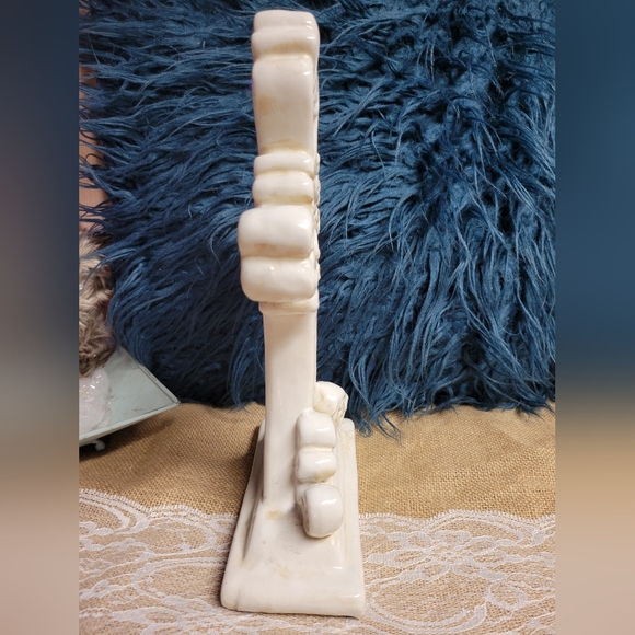 Vintage ceramic cross 12 in tall 6-7 in wide natural patina - Picture 5 of 9